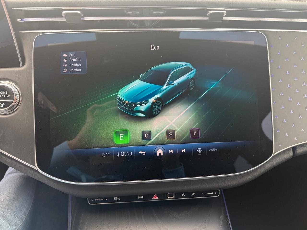 Mercedes-benz E 220 D/ MILD HYBRID/4MATIC/S.WAMG LINE/PREMIUM/CERCHI 19 AMG/IMPIANTO BURMUSTER/PACCHETTO LUCI !!