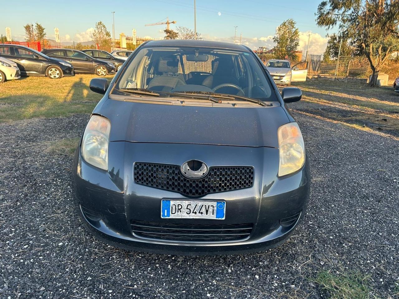 Toyota Yaris 1.0 5 porte Sol