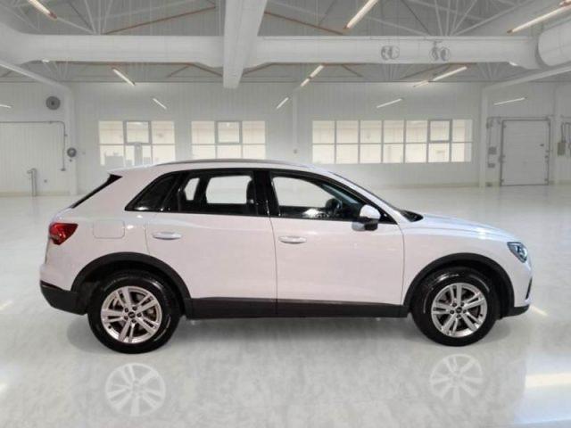 AUDI Q3 45 TFSI e S tronic Business