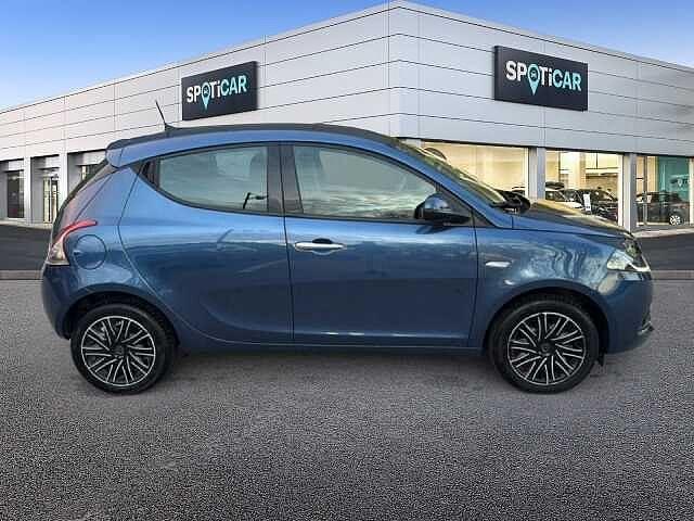 Lancia Ypsilon 1.0 FireFly 5 porte S&S Hybrid Ecochic Gold