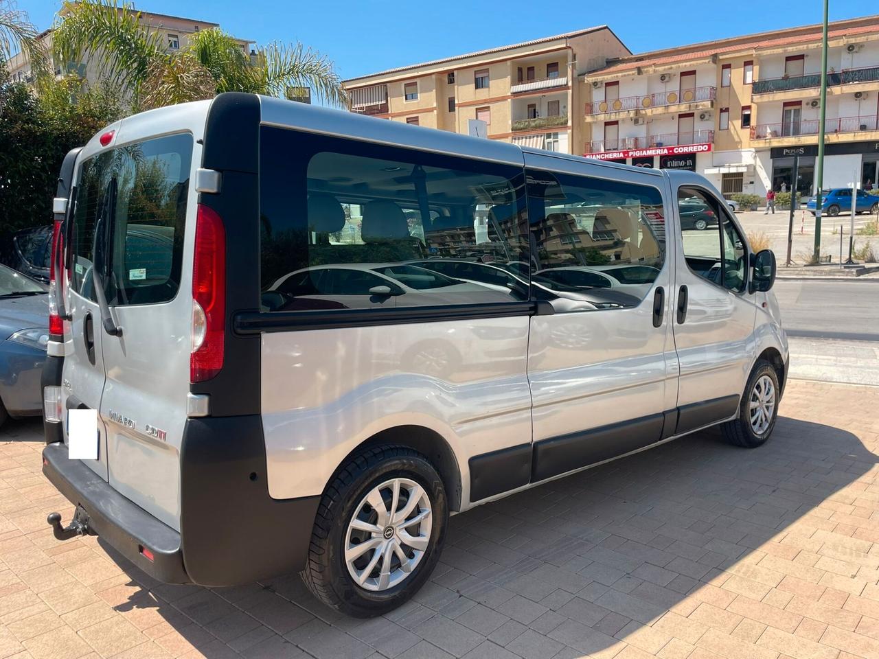 Opel Vivaro 9 posti"Finanziabile Senza Busta Paga"
