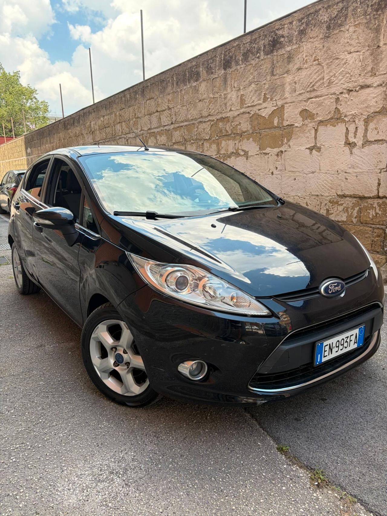 Ford Fiesta 1.4 TDCI 70CV 5P TITANIUM