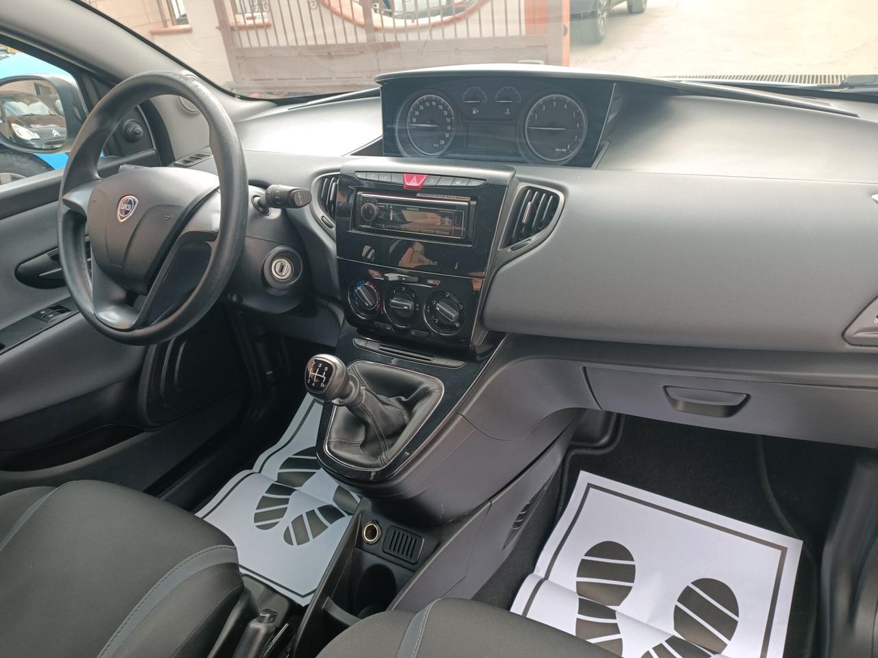 Lancia Ypsilon 1.2 69 CV