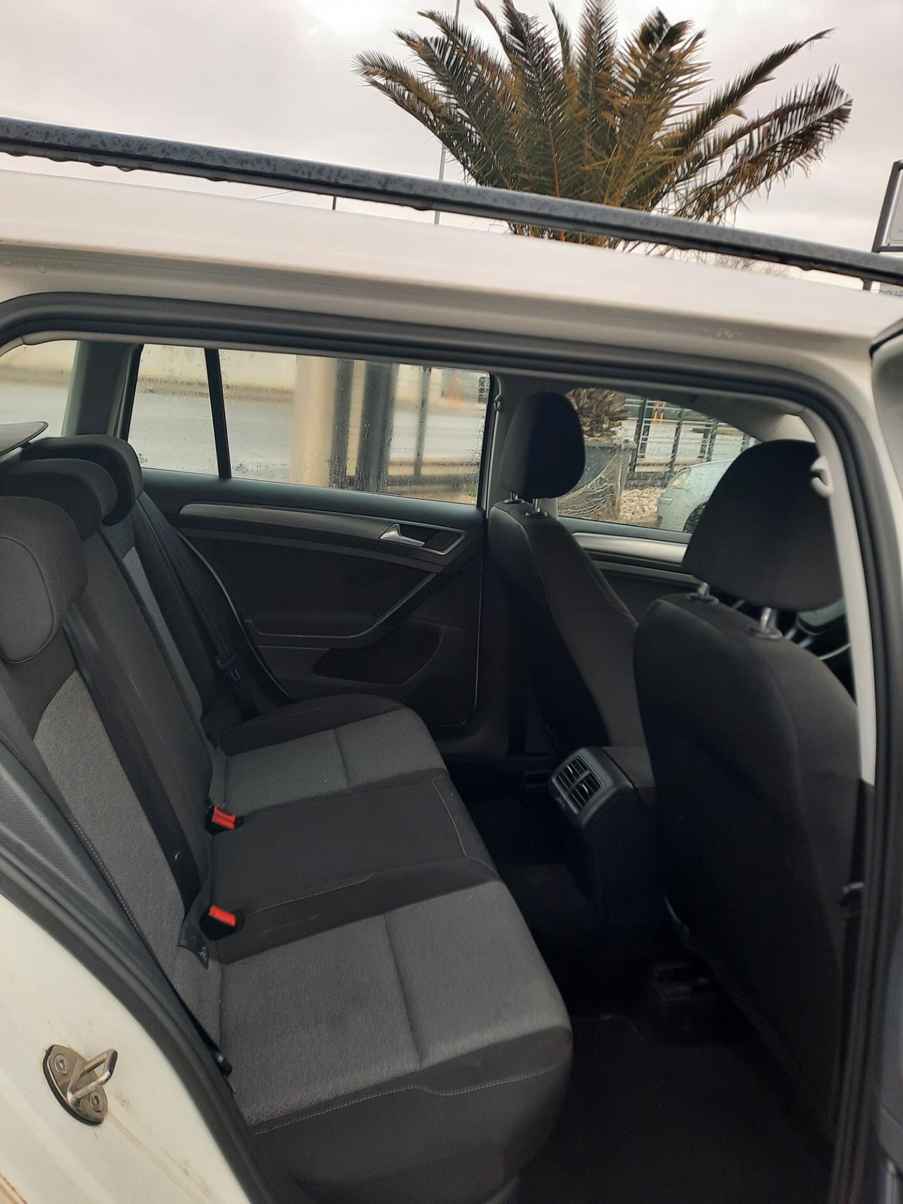 Volkswagen Golf Variant 1.4 TGI OK NEOPATENTATI