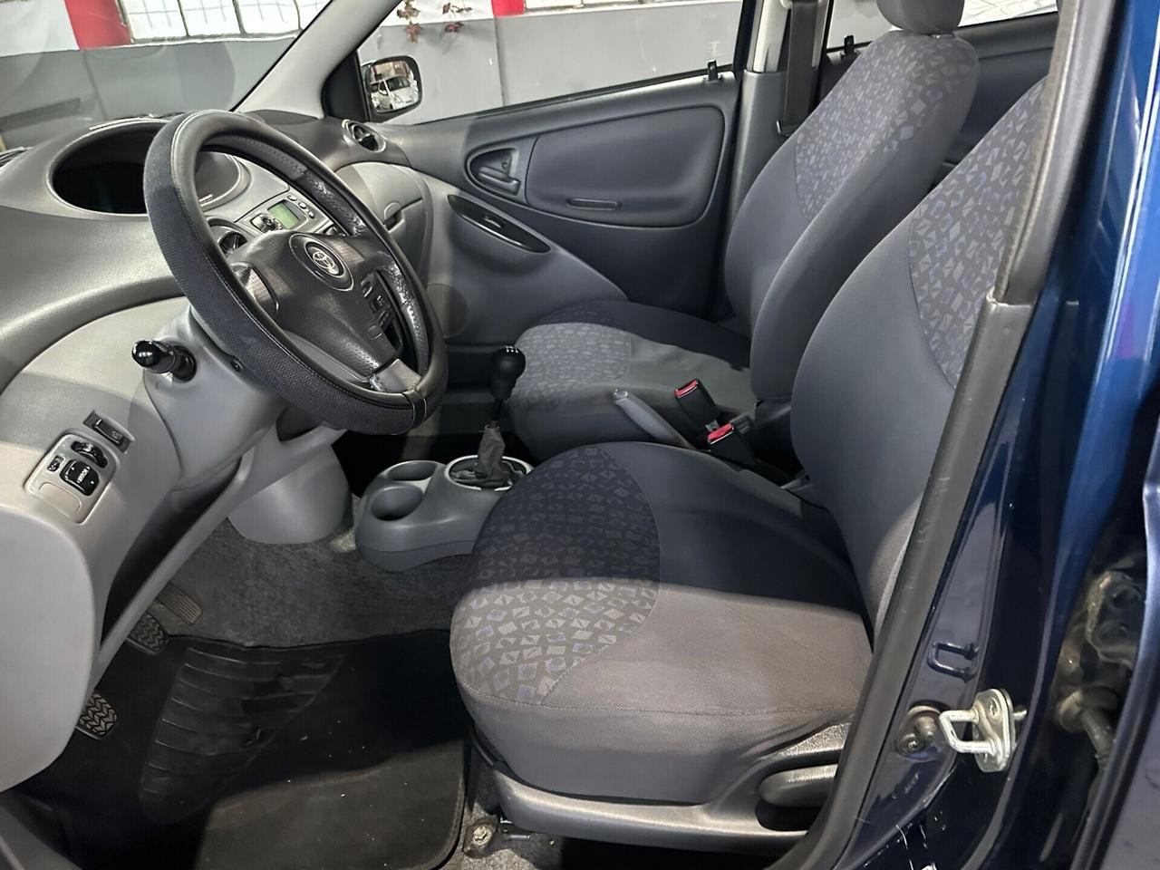 Toyota Yaris 1.3i 16V cat 5 porte Luna
