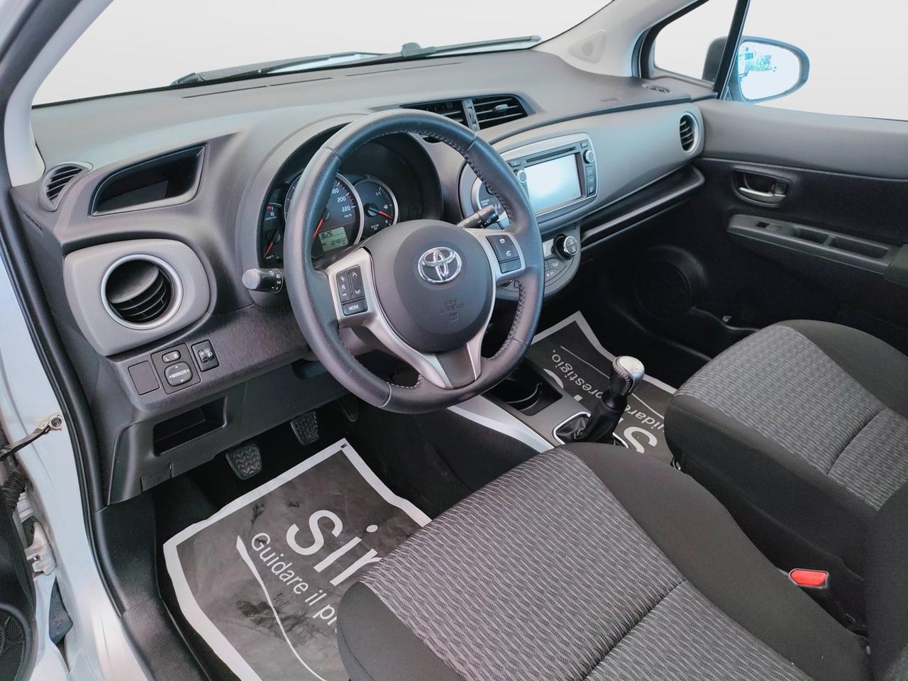 TOYOTA Yaris III 2011 - Yaris 5p 1.0