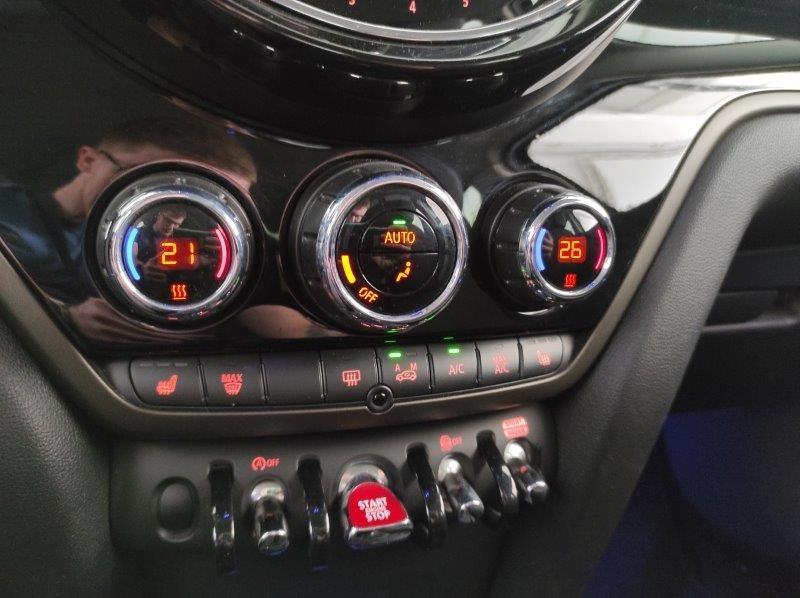 MINI Mini Countrym.(F60) - Mini 2.0 Cooper D Essential Countryman ALL4