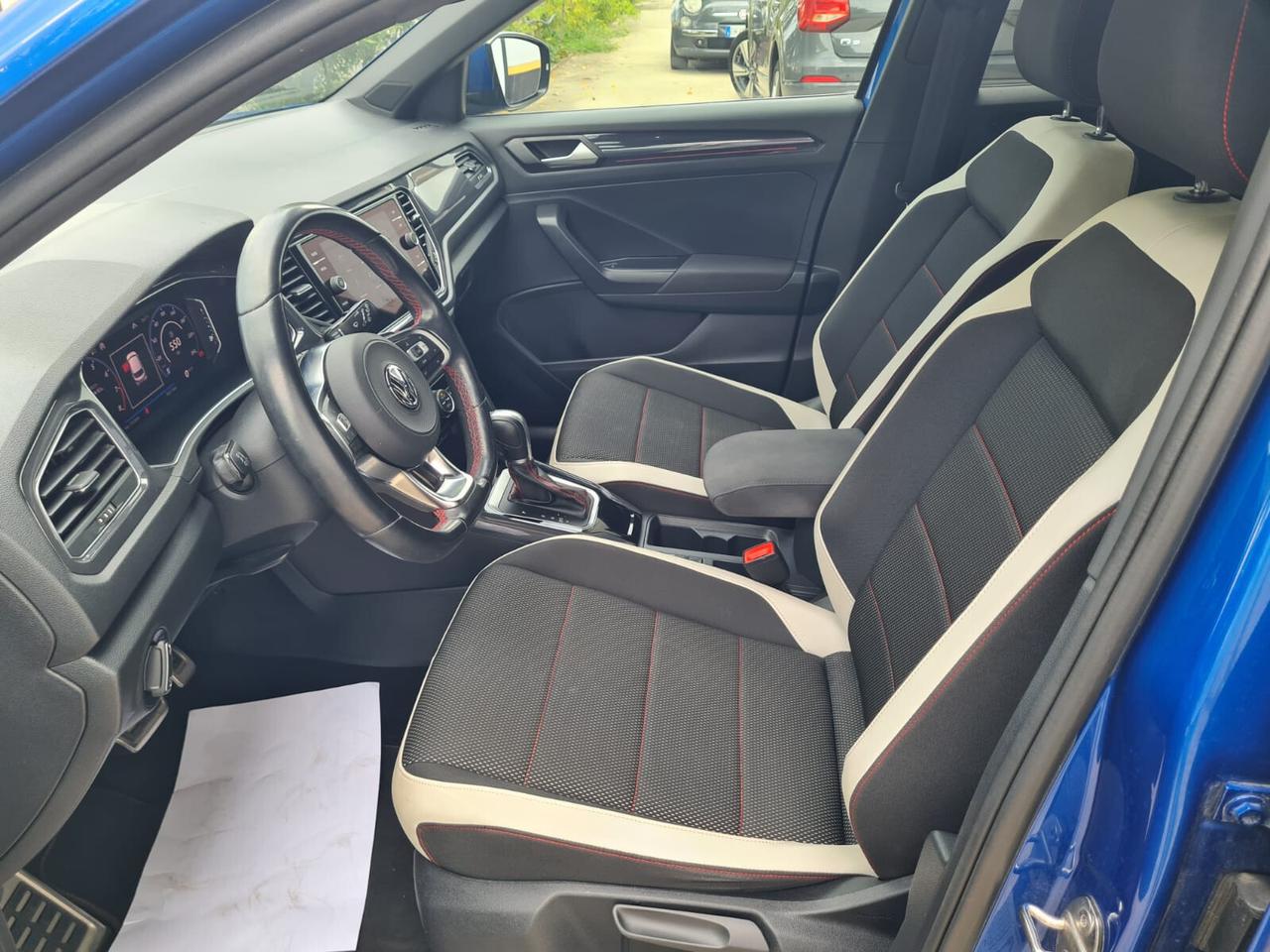 Volkswagen T-Roc 1.5 TSI 150 CV DSG Sport BMT – 2019 – €17.900