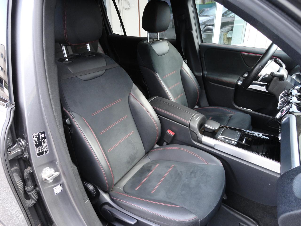 Mercedes-benz GLB 200 d Automatic Premium AMG Style con Black Pack