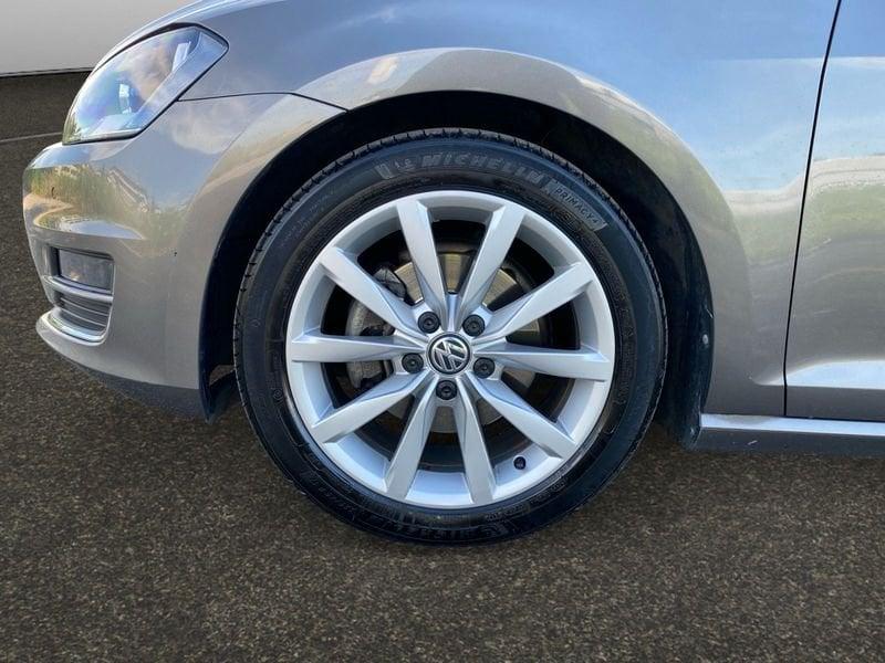 Volkswagen Golf 1.6 TDI Highline BlueMotionTechnology (Euro 6)