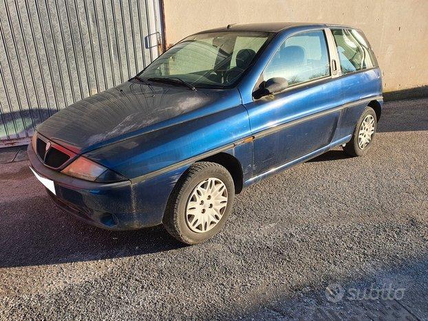 Lancia Y 1.1i cat Elefantino Blu