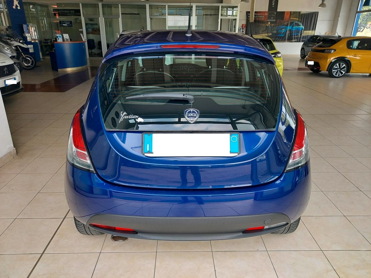 Lancia Ypsilon 1.2 69 CV 5 porte Elefantino NEOPATENTATI POCHI CHILOMETRI