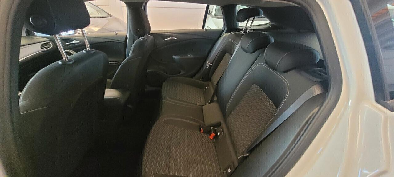 Opel Astra 1.6 CDTi 136CV aut. Sports Tourer Business