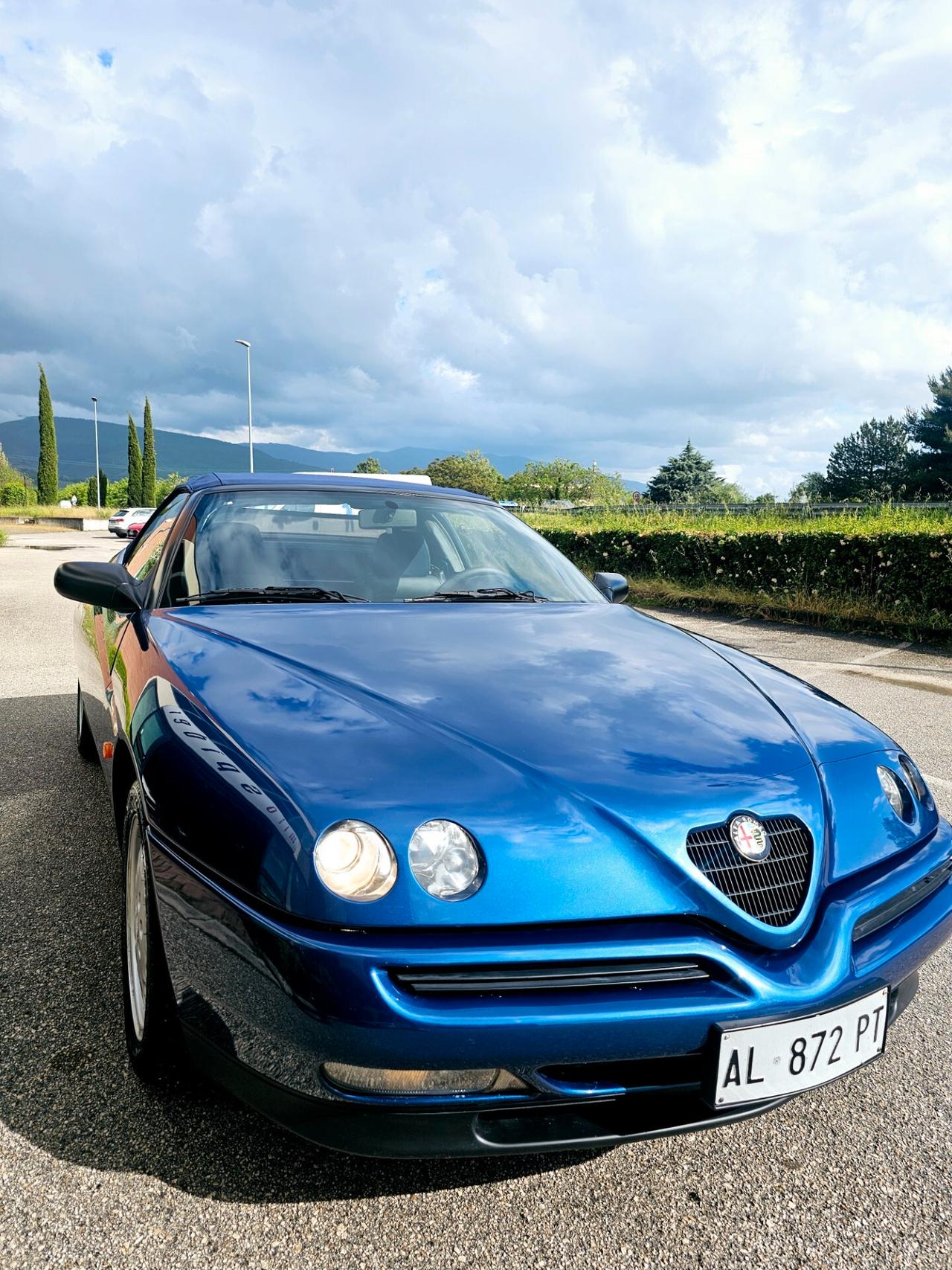 Alfa Romeo GTV Spider 2.0i 16V Twin Spark cat Asi con CRsStupenda