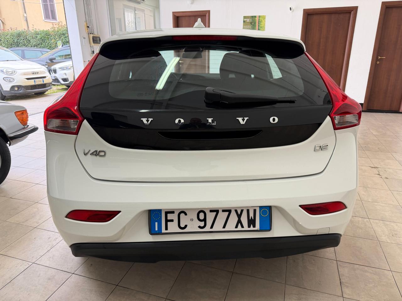 Volvo V40 D2 2016 BERLINA EURO6 OK NEOPATENTATI