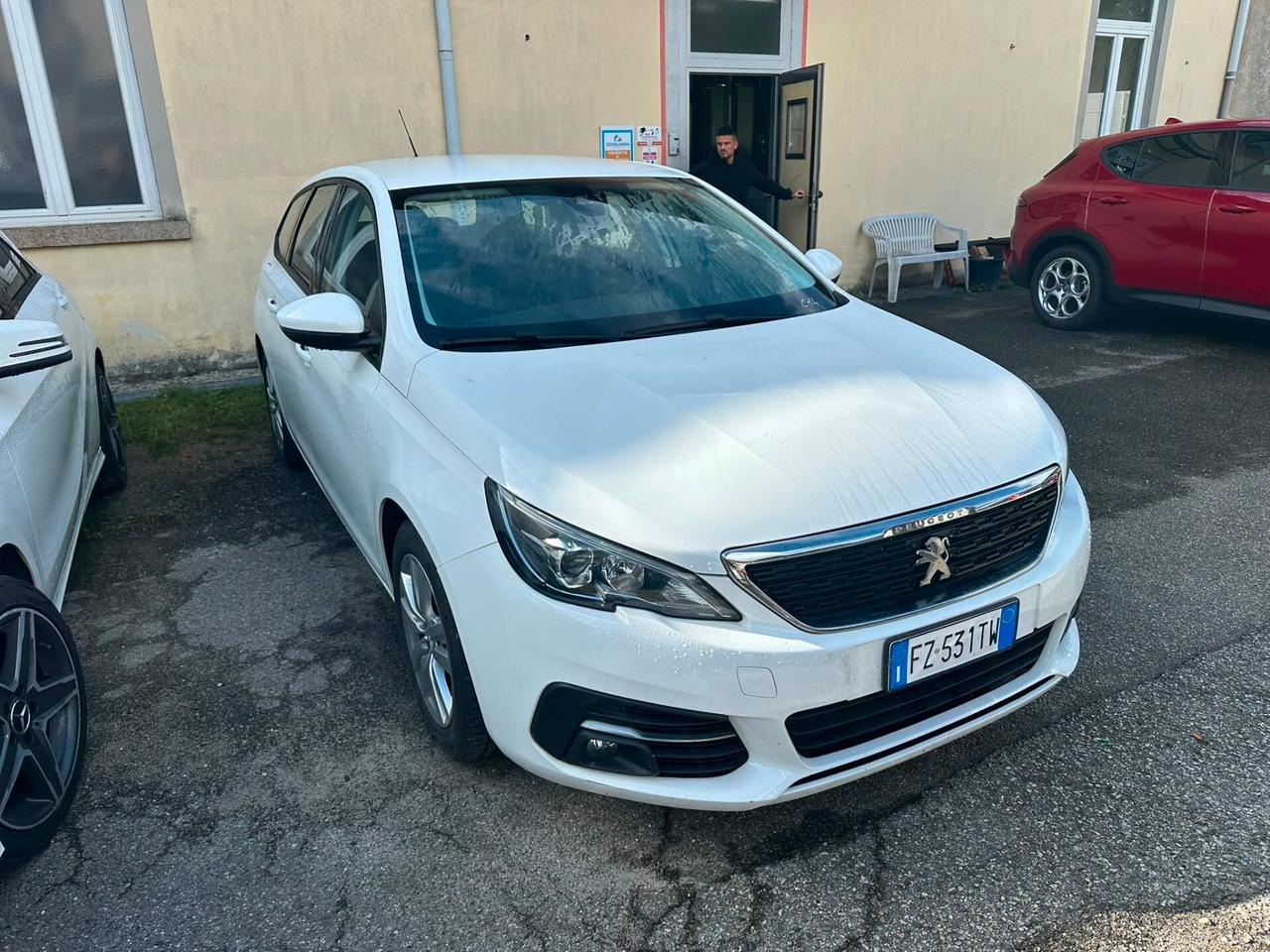 Peugeot 308 BlueHDi 100 S&S SW Business