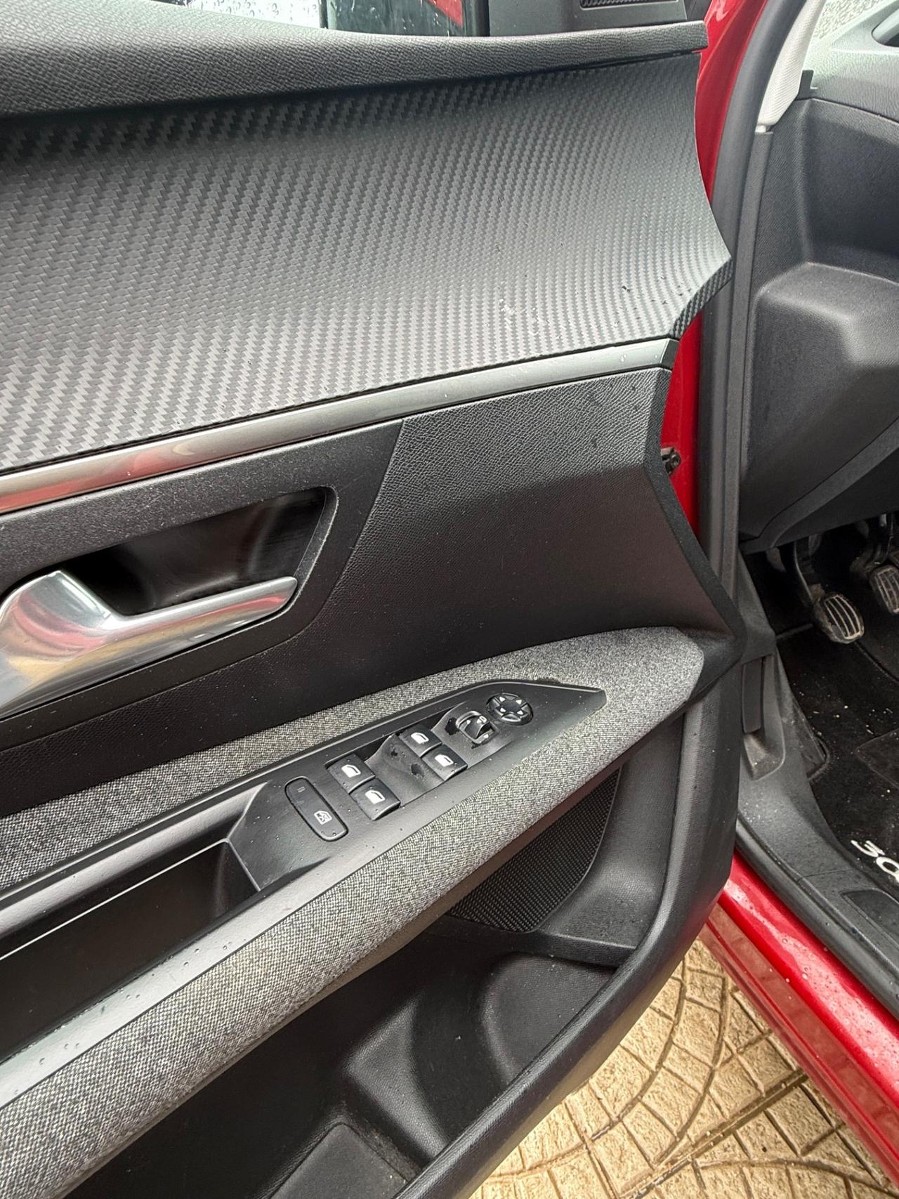 Peugeot 3008 120 S&S GT Line Manuale