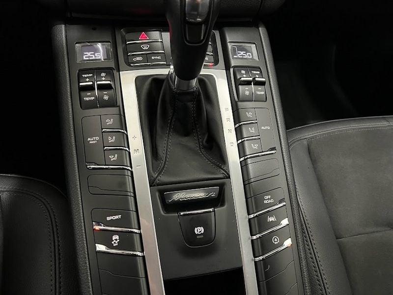 Porsche Macan 2.0 252cv