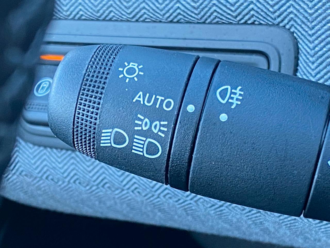 Renault Clio TCe 90 CV 5 porte Techno NAVI ''AZIENDALE''