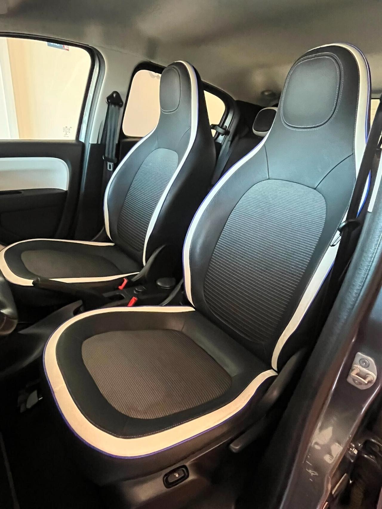 Renault Twingo 900 turbo 90 CV Automatica COSMIC