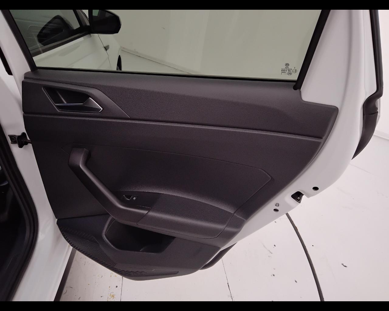 VOLKSWAGEN Polo VI 2022 - Polo 1.0 tsi R-Line 95cv
