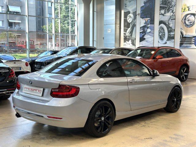 BMW 225 d Coupé Sport Auto - 18" - Navi PRO - Volante M