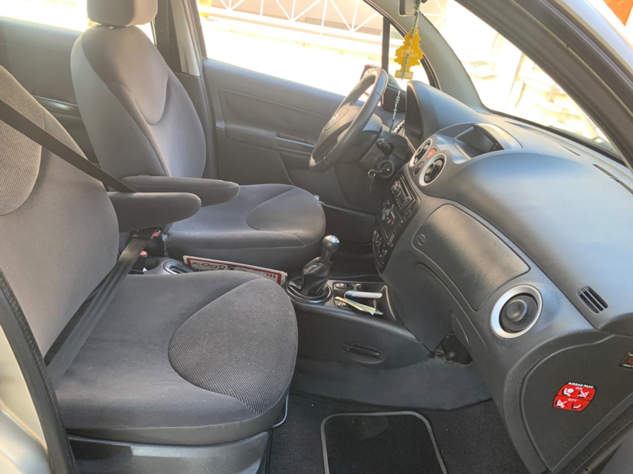 Neopatentati 1.4 5 porte metano di serie