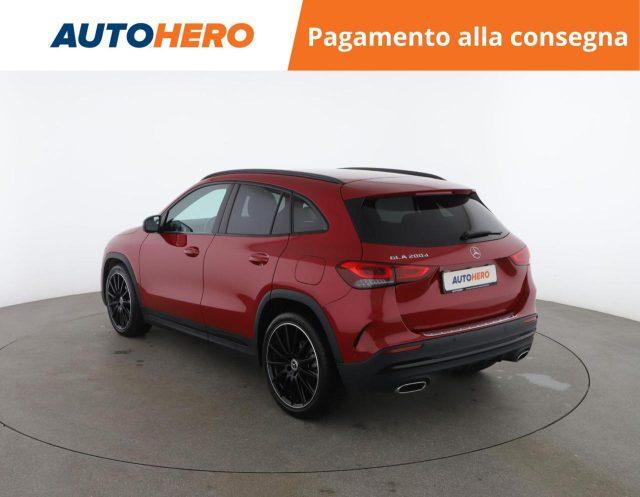 MERCEDES-BENZ GLA 200 d Automatic Premium