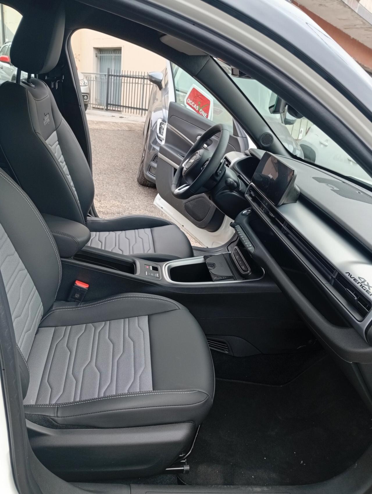 Jeep Avenger 1.2 Turbo 136 CV MHEV 4xe Upland