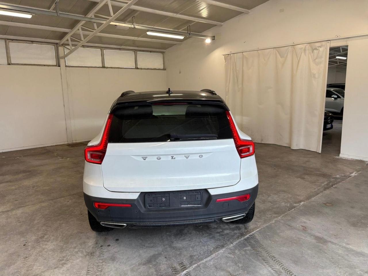 Volvo XC40 2.0 190 CvD4 AWD Geartronic R-design