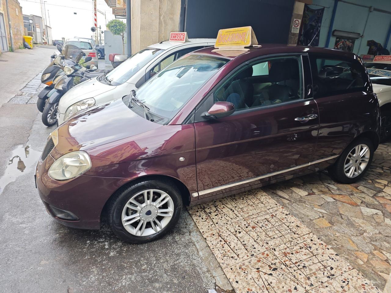 Lancia Ypsilon 1.3 MJT 90 CV Platino