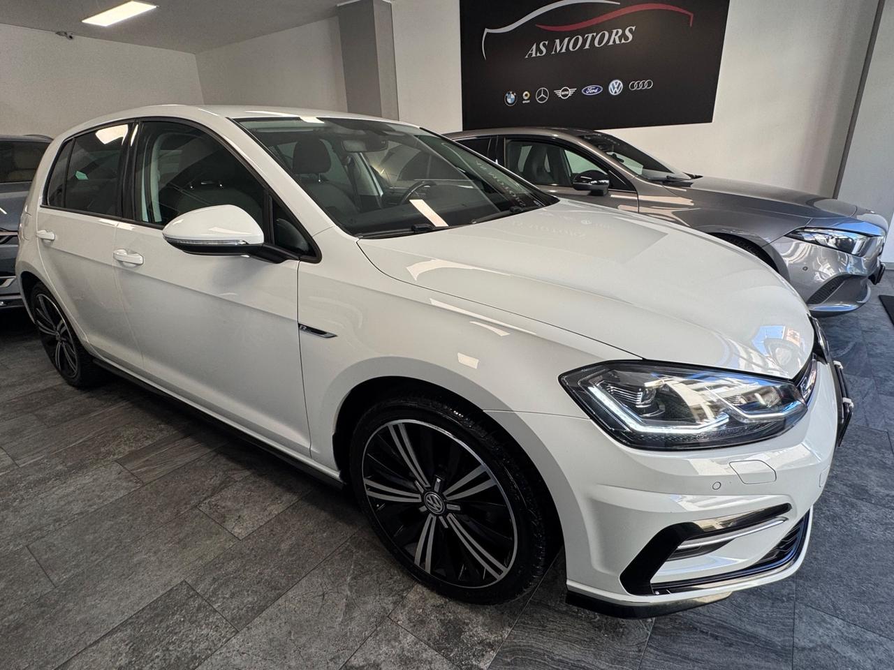 VOLKSWAGEN GOLF 7.5 2.0 TDI 150 CV DSG R-LINE