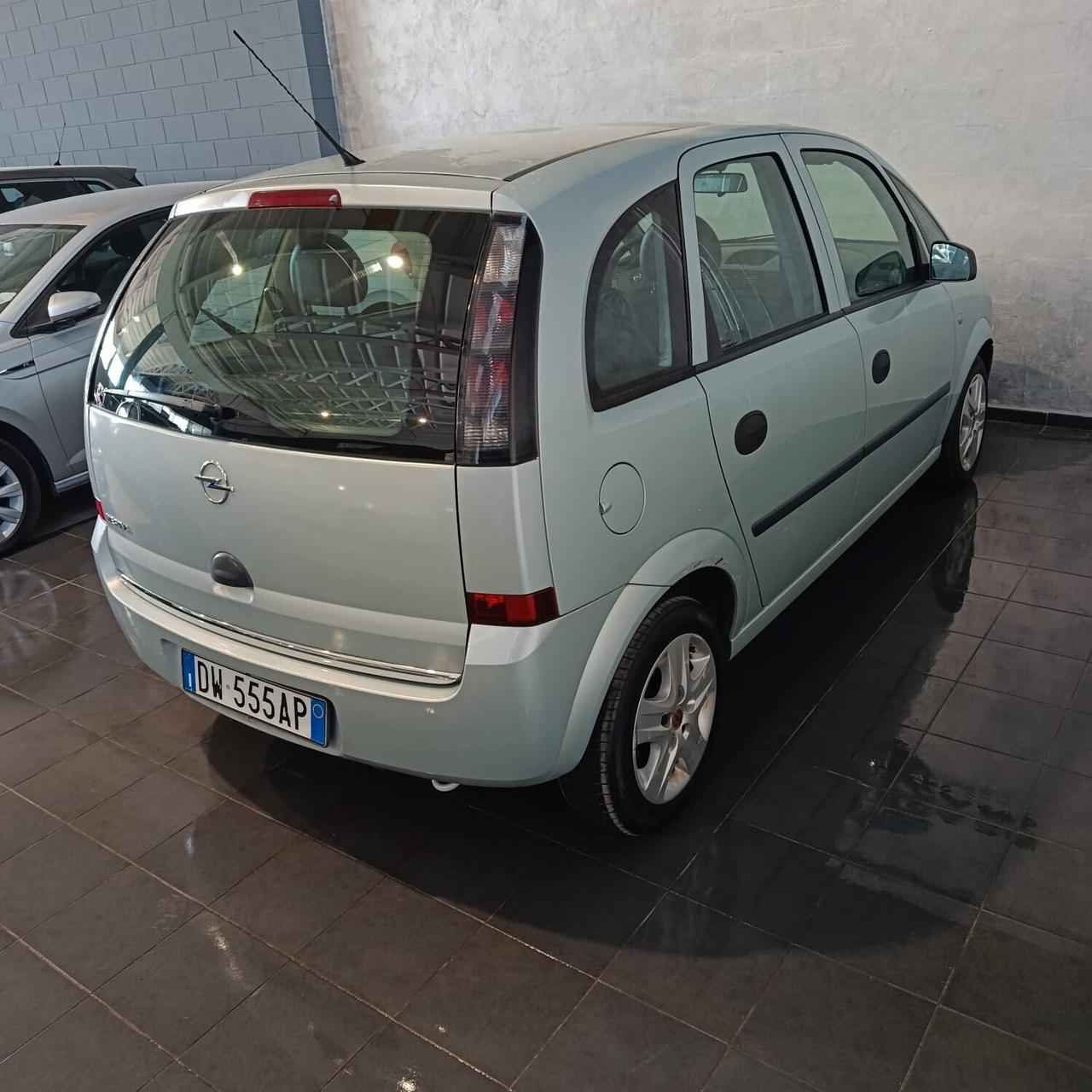 Opel Meriva 1.4 BENZINA NEOPATENTATI