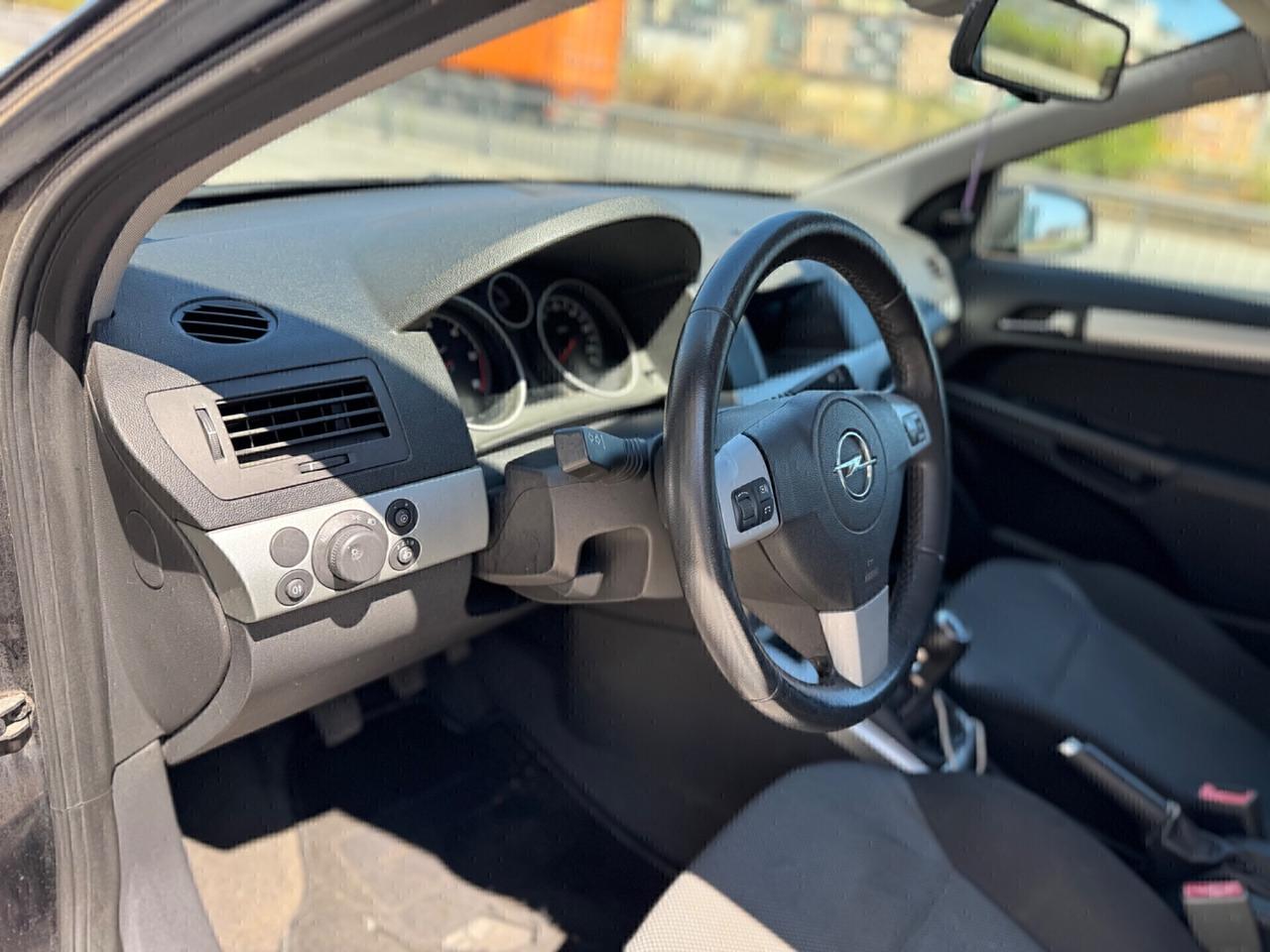 Opel Astra GTC 1.7 CDTI 110CV ecoFLEX 3P. 2009