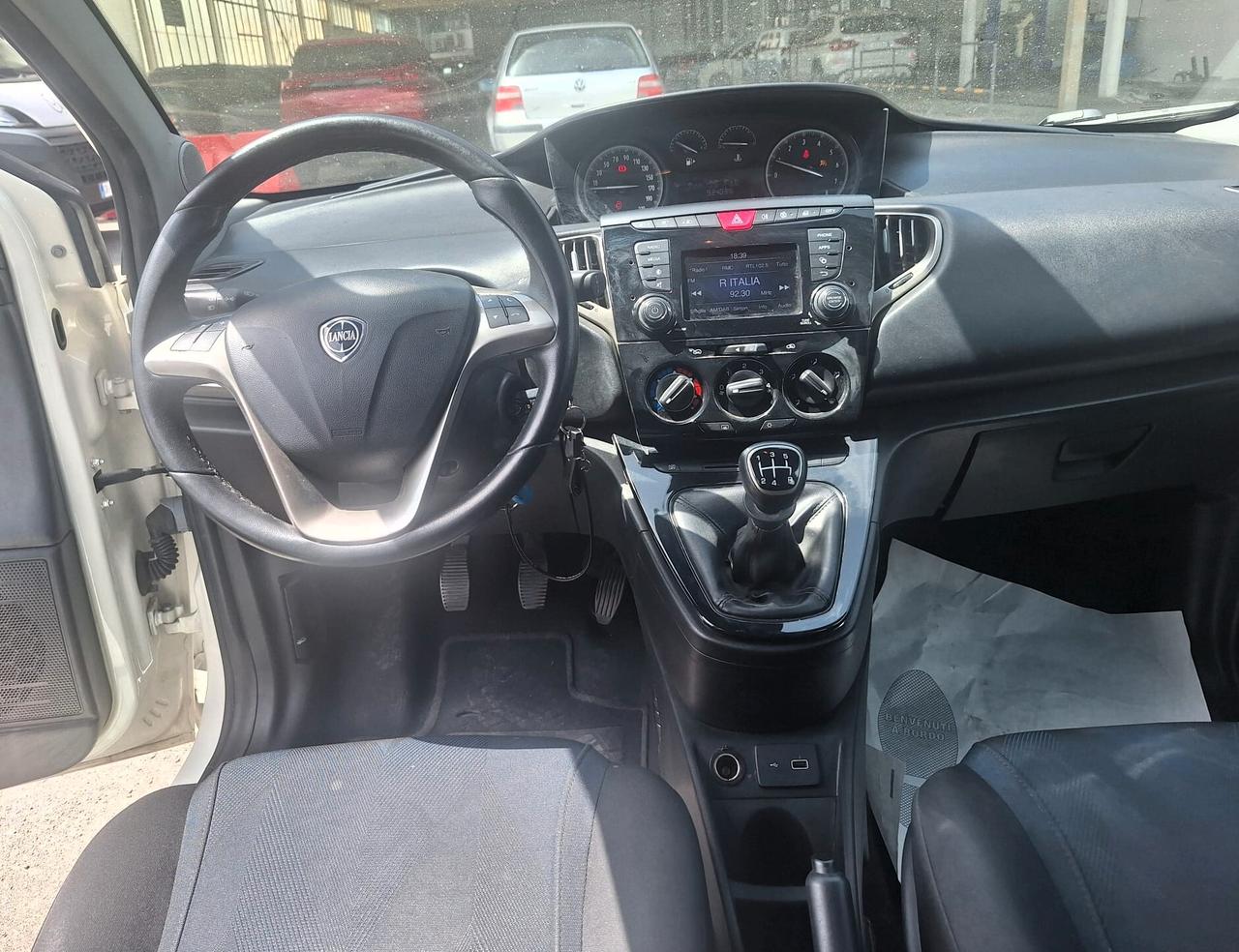 Lancia Ypsilon 1.2 69 CV 5 porte S&S Gold plus - n101192