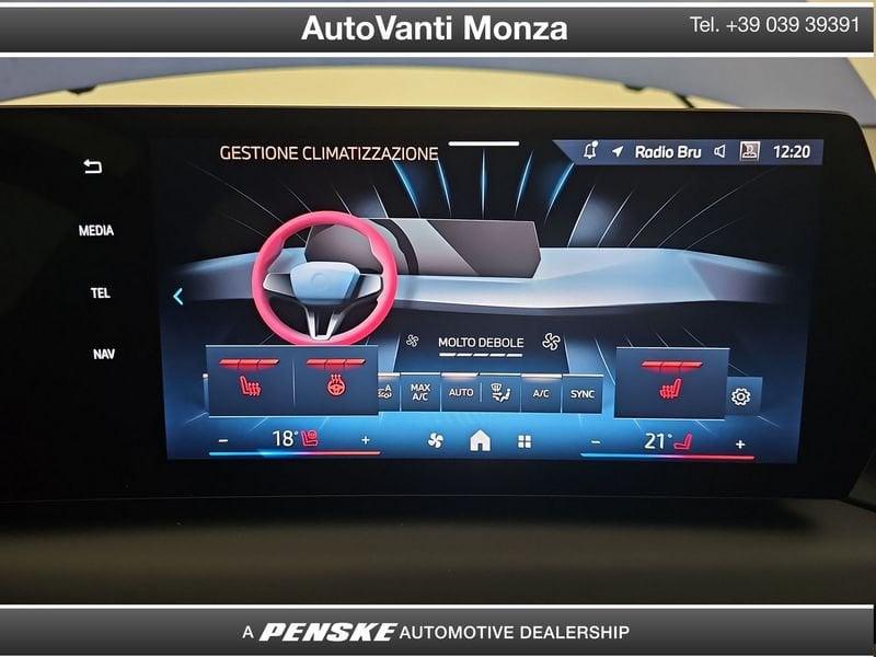 BMW Serie 1 123 xdrive 48V MSport auto + KIT PNEUMATICI E CERCHI INVERNALI