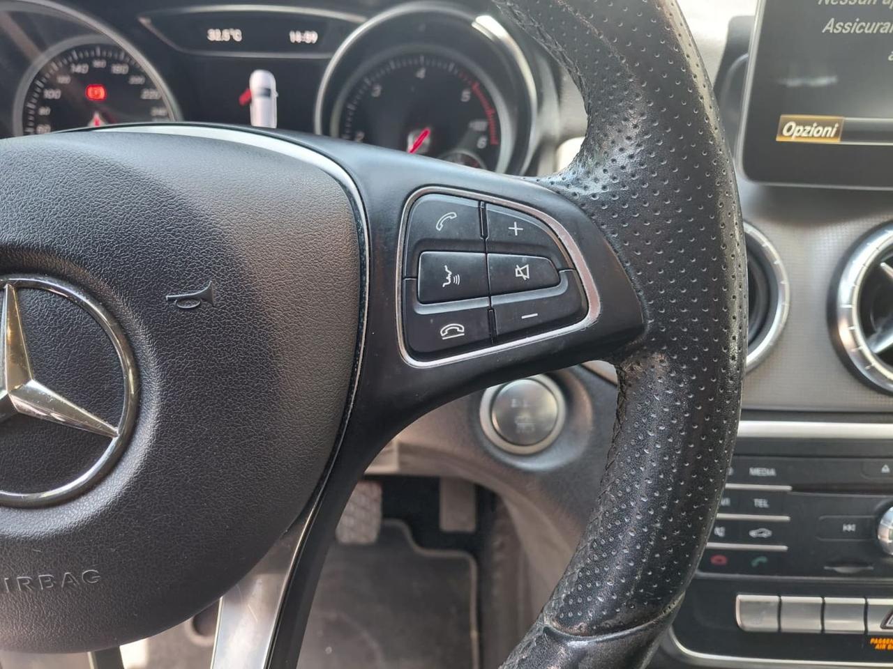 Mercedes-Benz CLA 180 Executive Shooting Br #11009