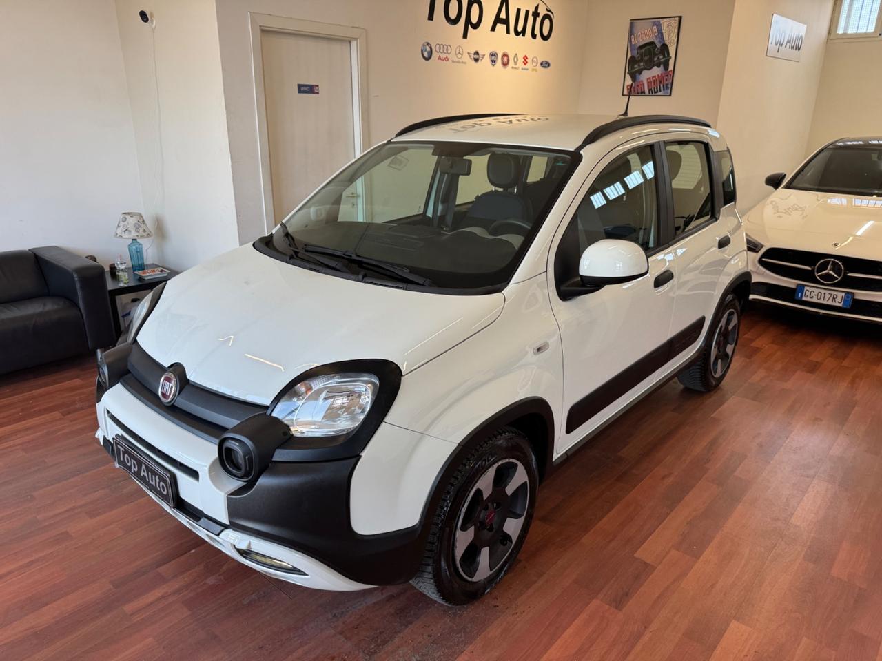 FIAT PANDA 1.0 FireFly S&S HYBRID CITY CROSS
