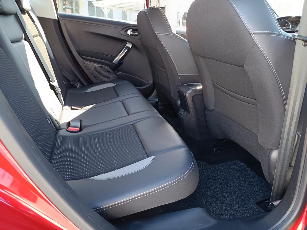 Peugeot 2008 BlueHDi 100 Allure Tua a 152€/mese