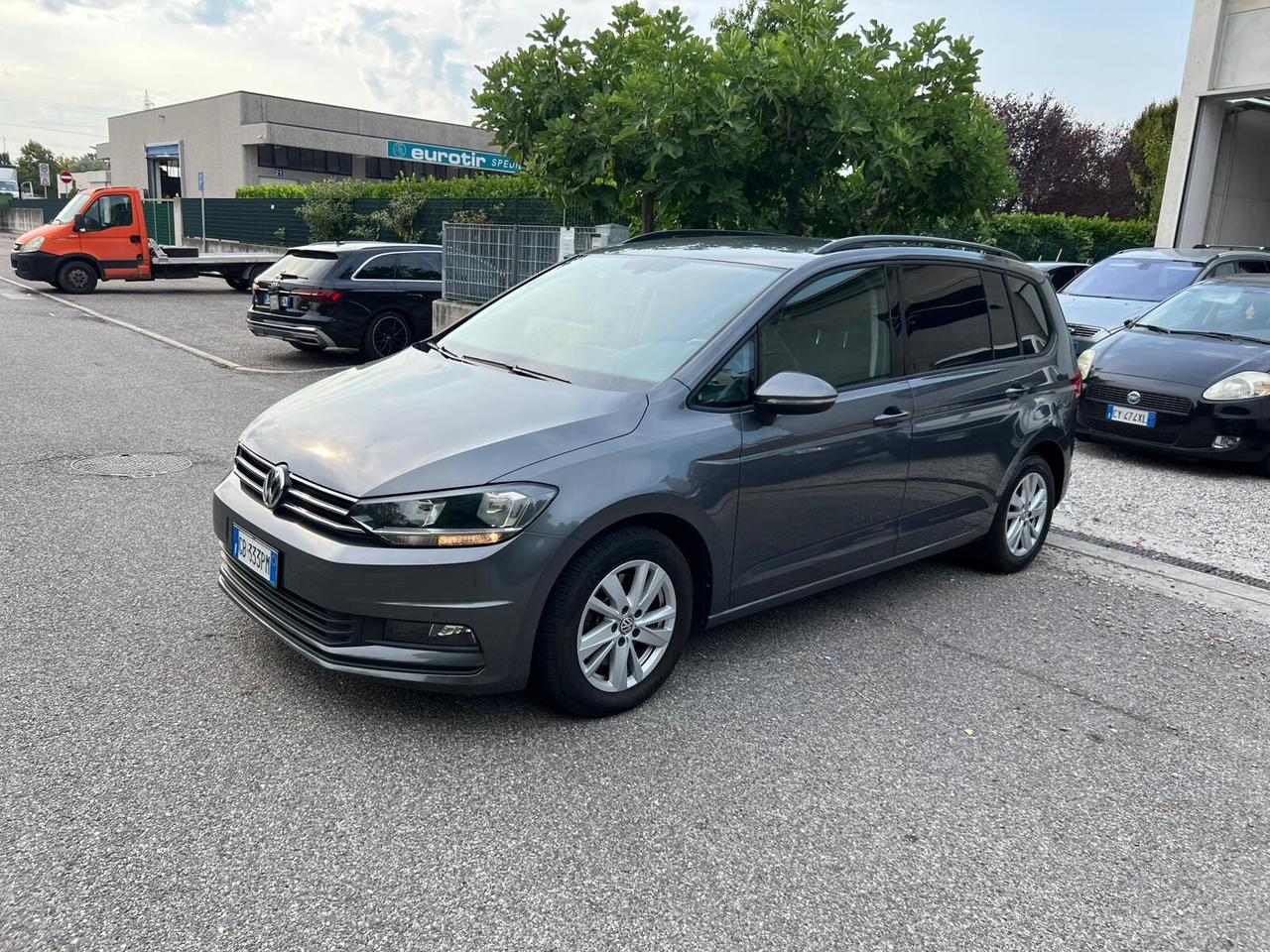 Volkswagen Touran 2.0 TDI 150 CV SCR DSG Business BlueMotion Technology