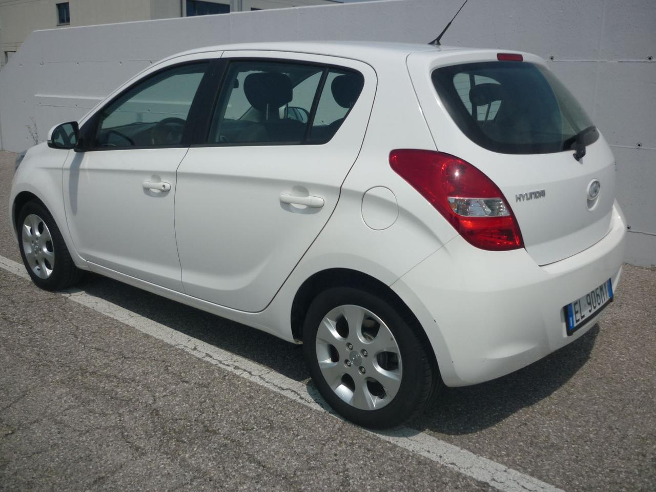 Hyundai i20 1.2 5p. Sound Edition Neopatentati