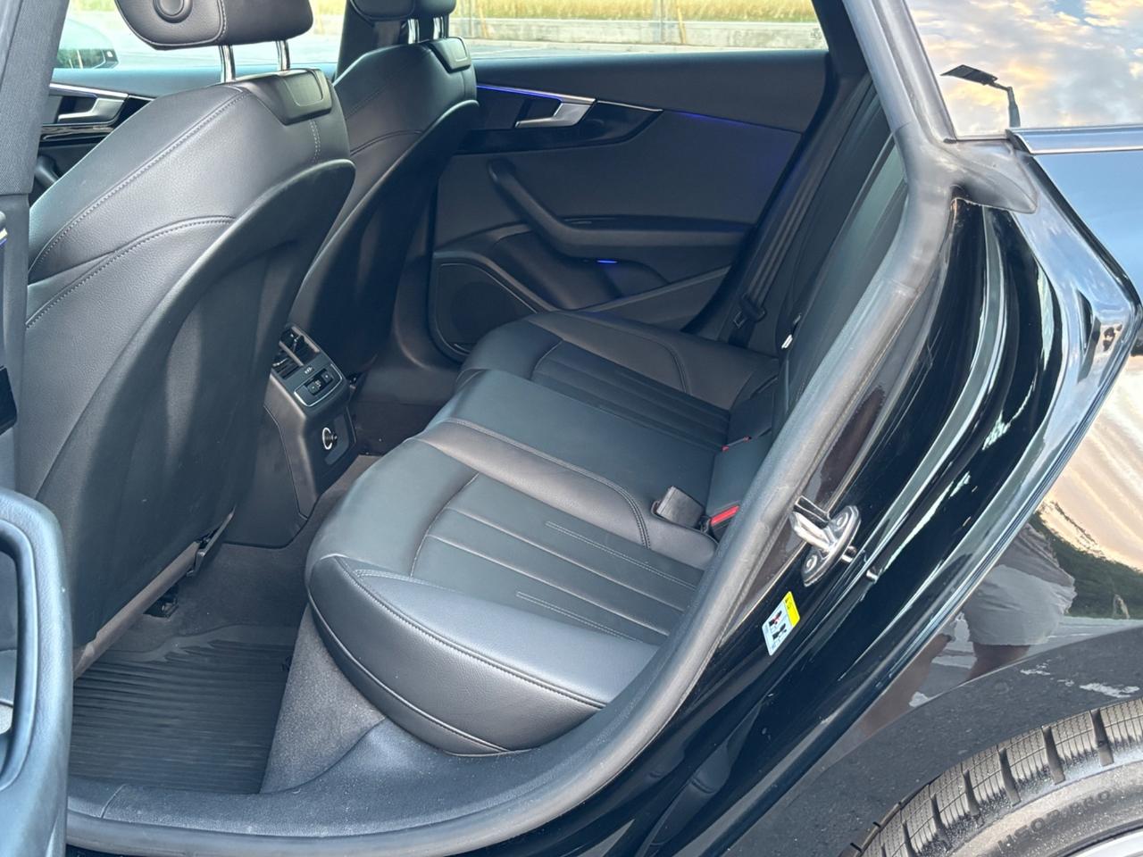 Audi A5 BlackPiano 40 TDI quattro Sline