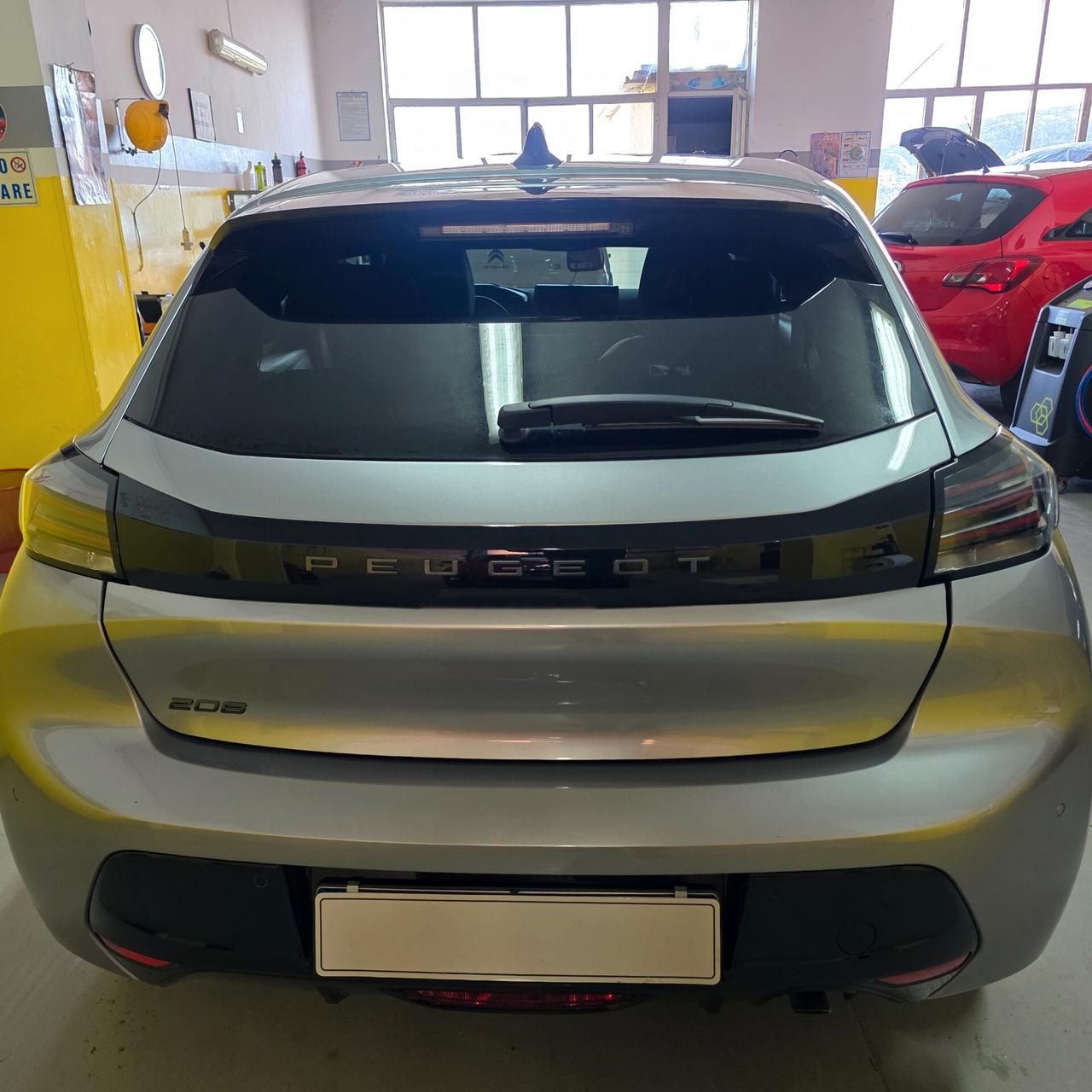 208 PureTech 100 hp 5 porte Business AZIENDALE