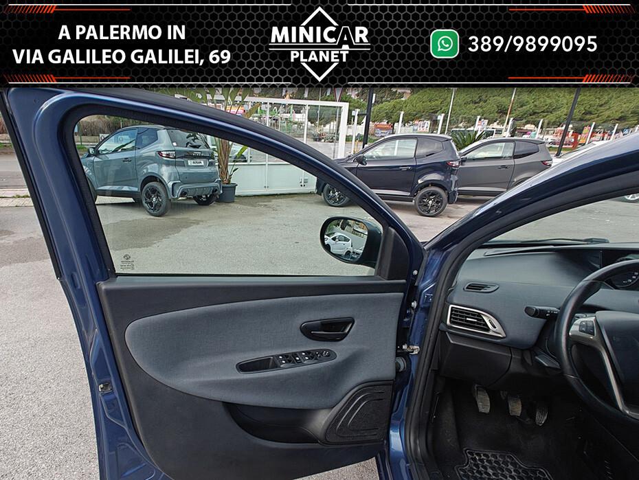 Lancia Ypsilon 1.0 FireFly 5 porte S&S Hybrid Gold Plus