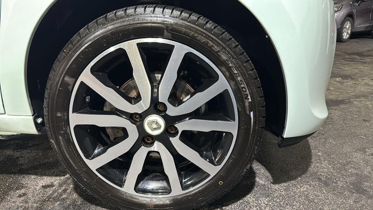 Renault Twingo TCe 70 CV La Parisienne