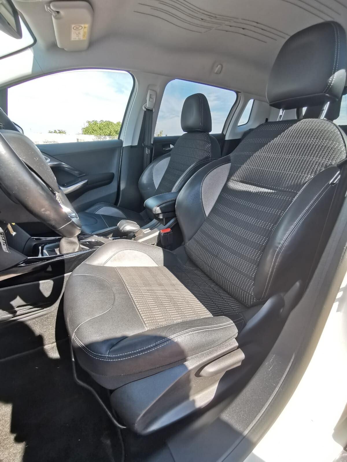 Peugeot 2008 BlueHDi 100 Allure 2017 NAV/RETROC.