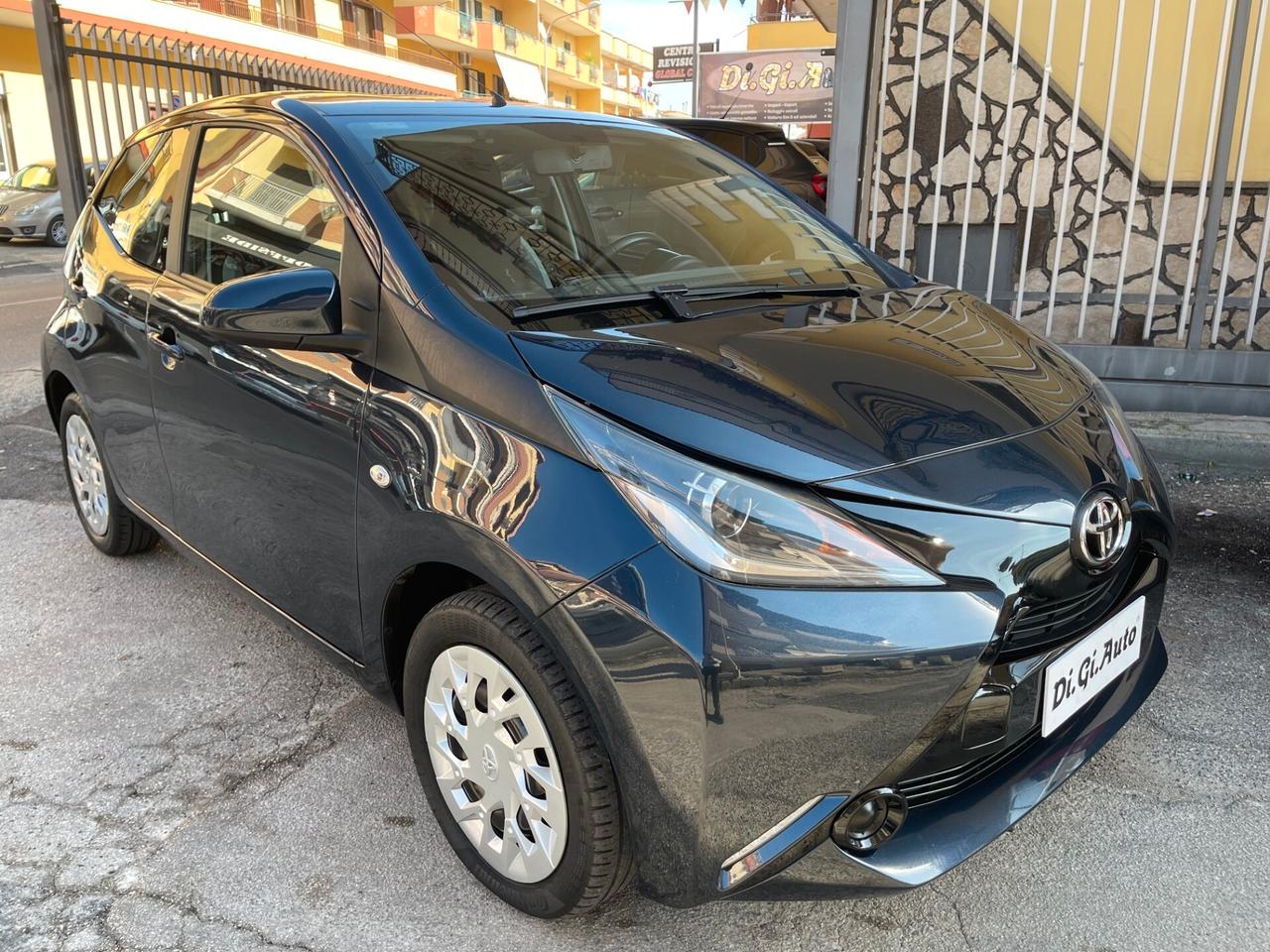 Toyota Aygo 1.0 VVT-i 69 CV 5 porte x-cite