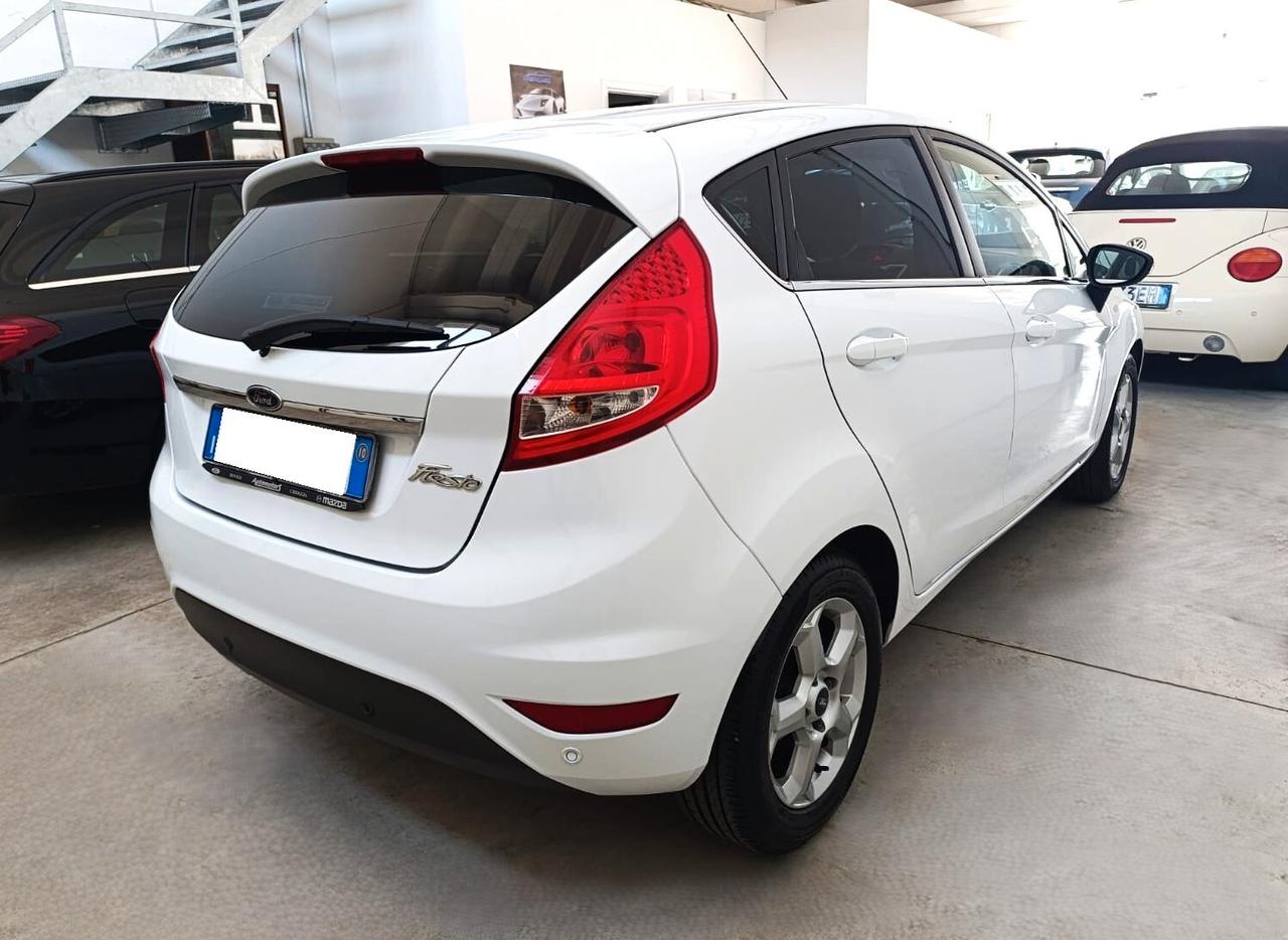 Ford Fiesta 1.4 5 porte Bz.- GPL Titanium - Uniproprietario