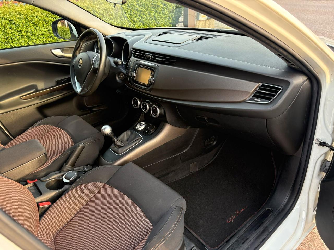 Alfa Romeo Giulietta 1.6 JTDm-2 105 CV Distinctive