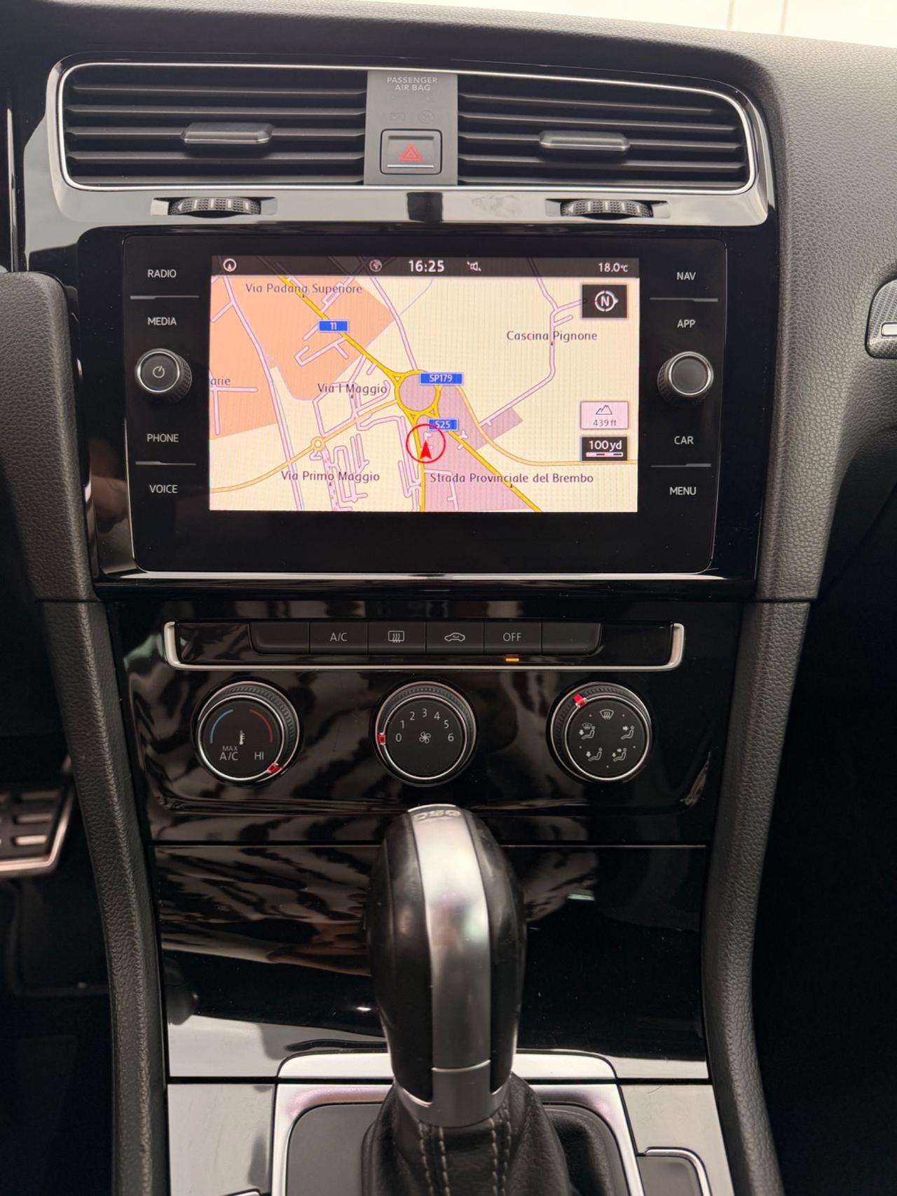 Volkswagen Golf 2.0 TDI DSG 5p. R-Line